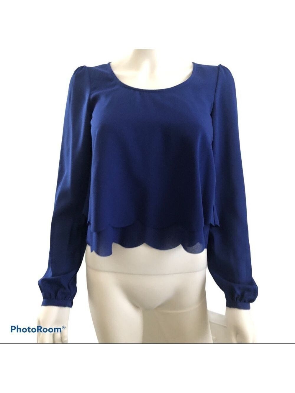 $10 SALE Guess Scalloped Hem Open Back Long Sleeve Top XS